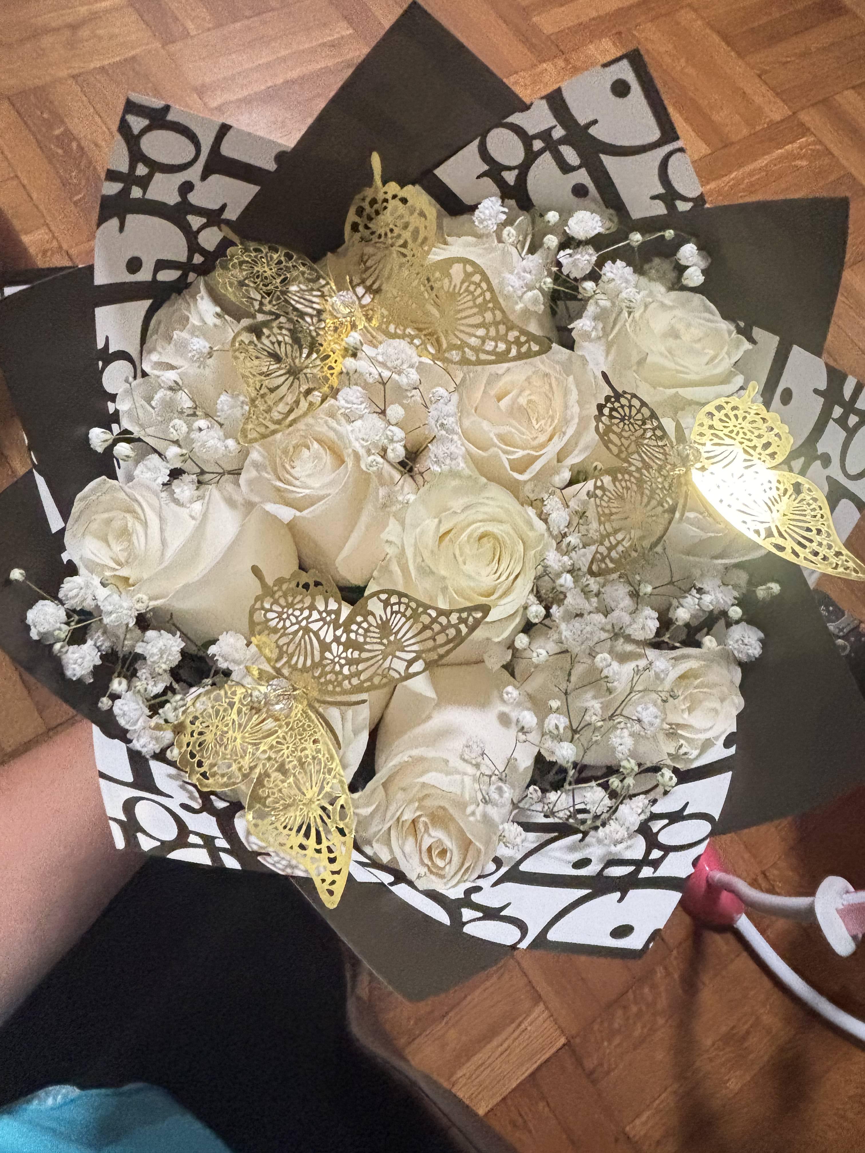Ramo de 12 rosas blancas