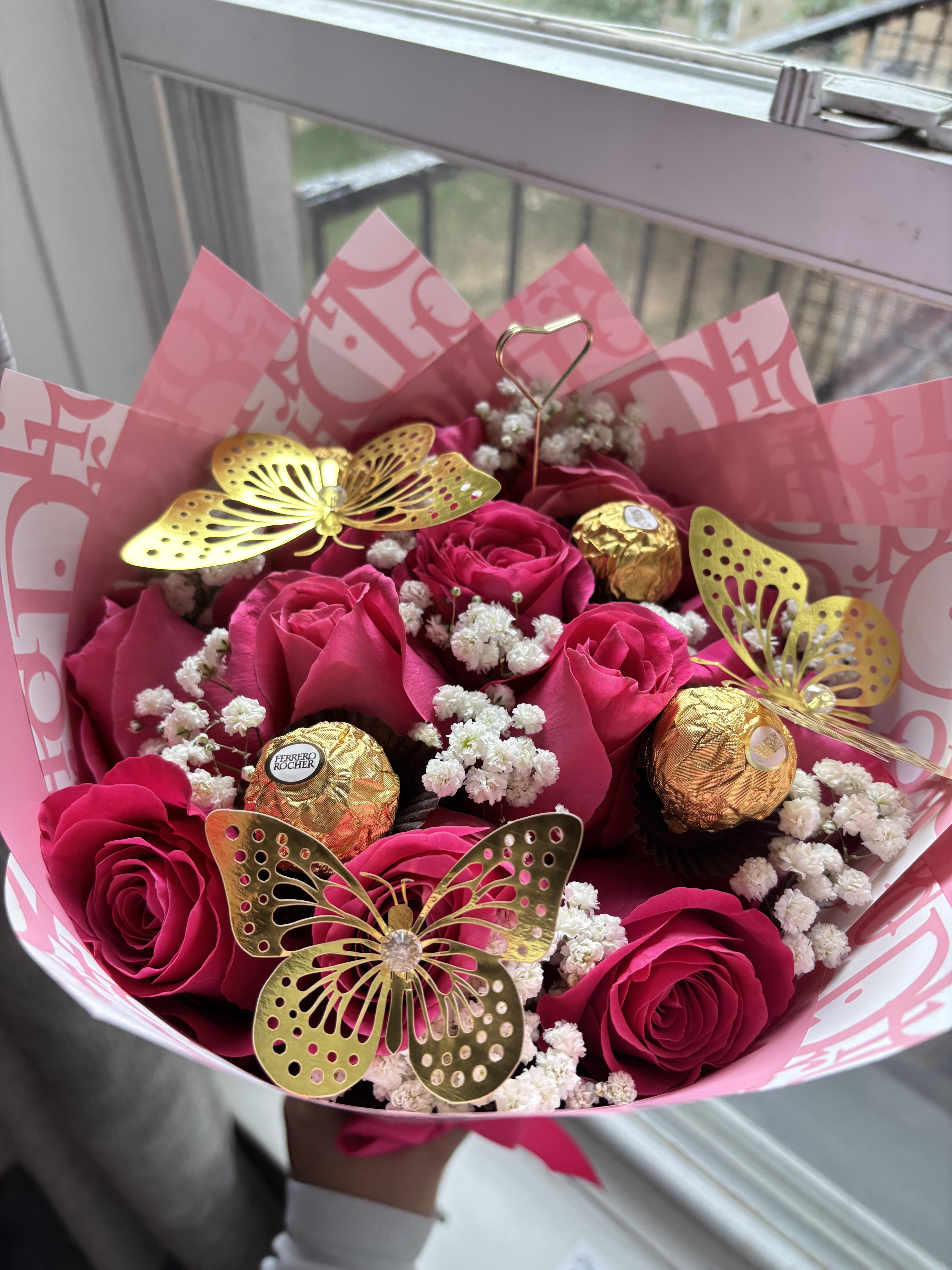 Ramo de 24 rosas rosado stitch